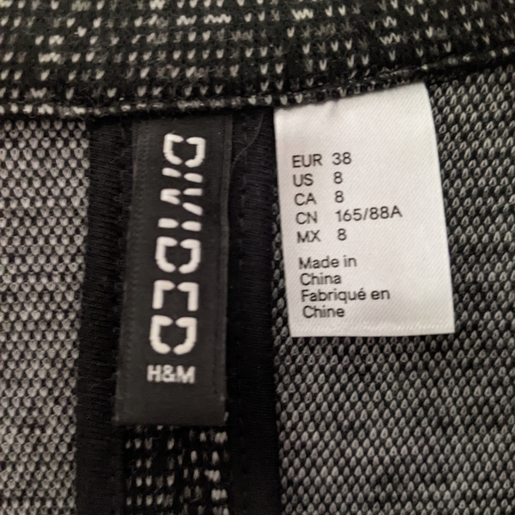 H&M Long Gray and White Jacket - Picture 3 of 3